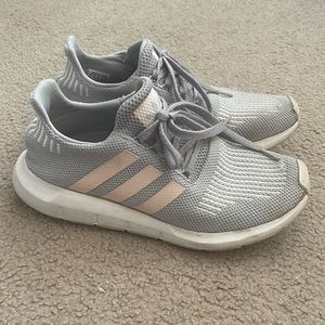 Adidas Sneakers